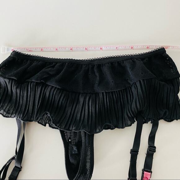 NEW VS VICTORIAS SECRET Black Pink  Accordian Sheer Ruffle Garter Belt Thong S - Picture 4 of 5